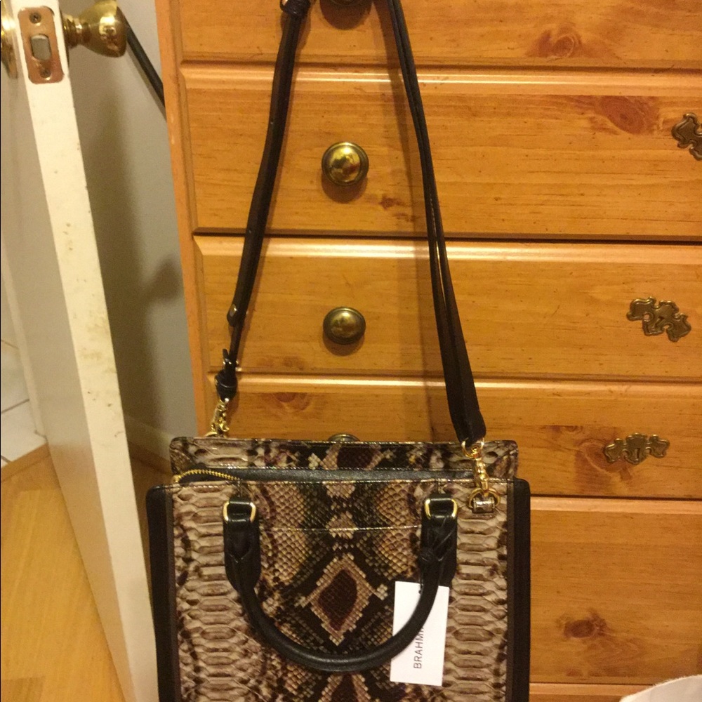 Brahmin bag 2 way SOLD TO TRADESY - Picture 3 of 8